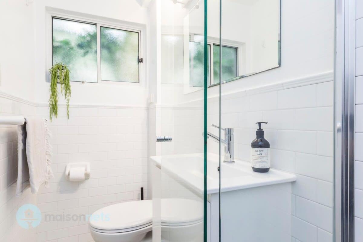 1 Bdrm Manly Beachside Apt With Parking Sydney Eksteriør bilde