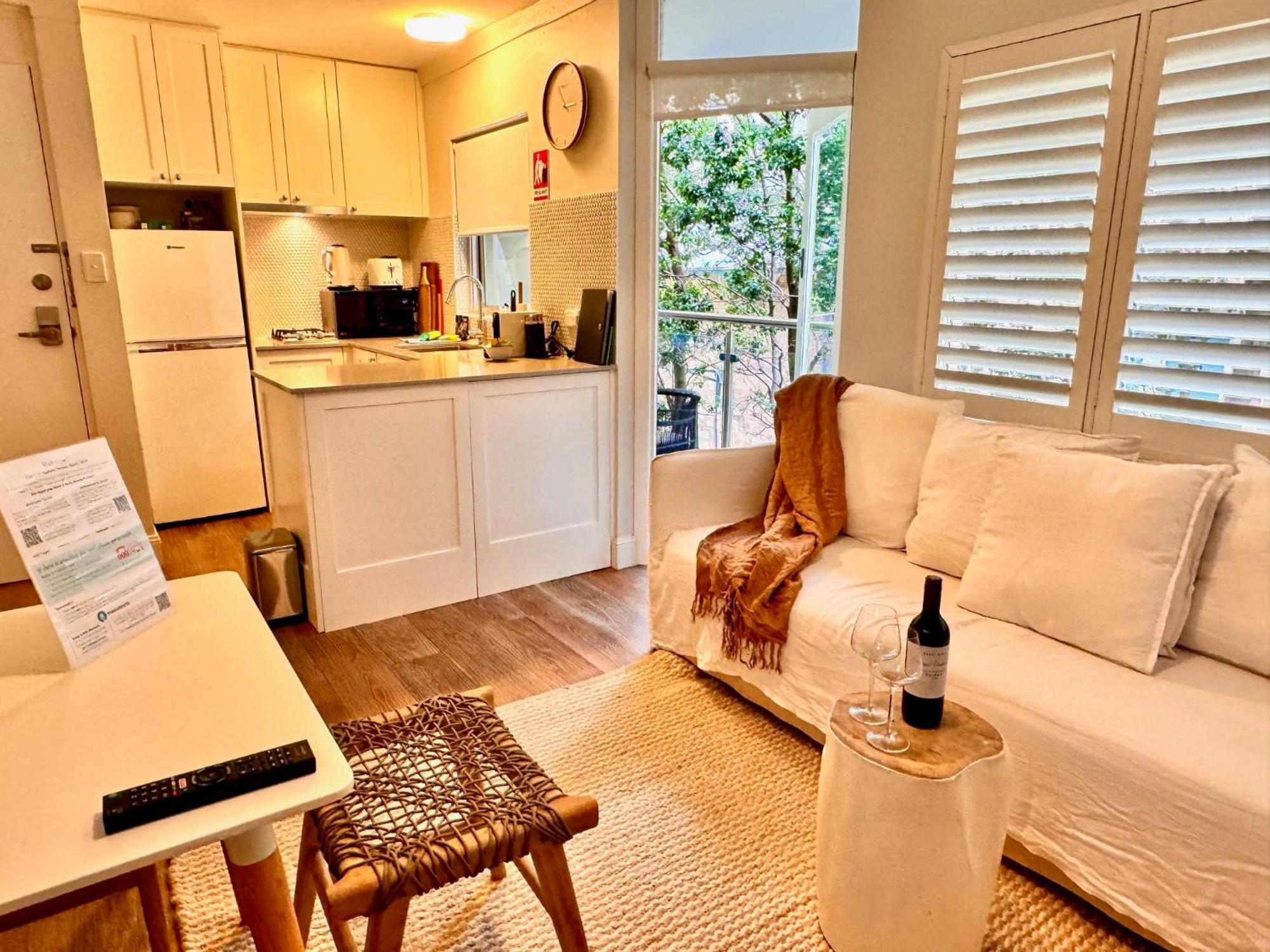 1 Bdrm Manly Beachside Apt With Parking Sydney Eksteriør bilde